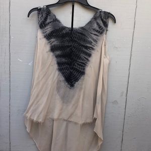 Super cute flowy shirt